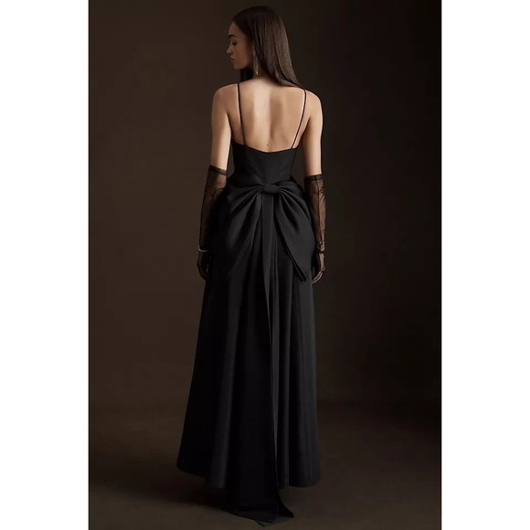 Sachin & Babi Dresses & Skirts - NEW Sachin & Babi Hadley V-Neck Back Bow Empire Gown Womens 10 Black